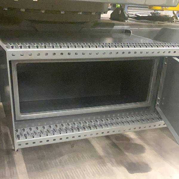 Metalen gereedschapskist als voorbeeld van constructiewerk van Vrijdag uit de Achterhoek